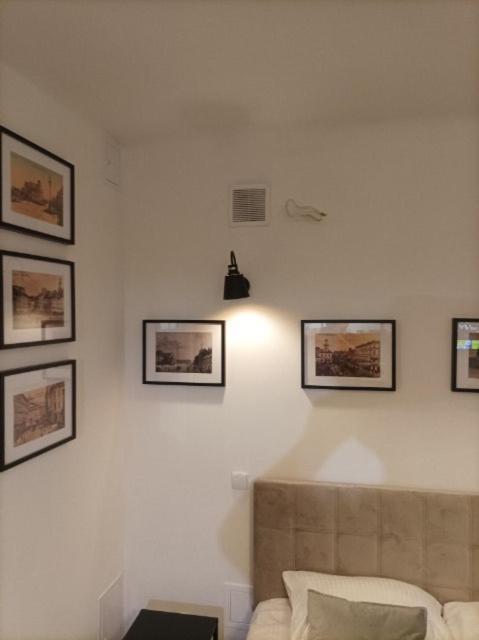 Old Town Velvet Studio Apartment Warsaw Exterior photo